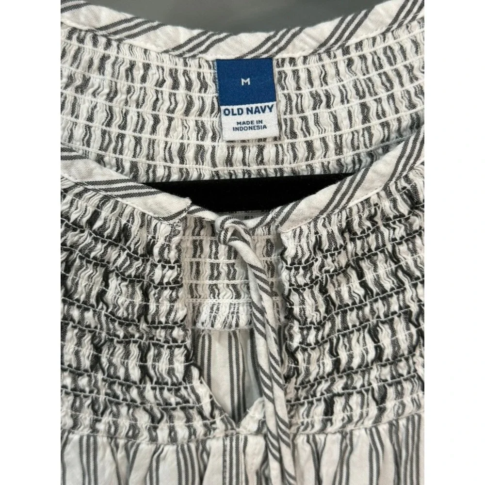 Old Navy Women Smocked Peasant Blouse White Black Striped Tassel Top Medium